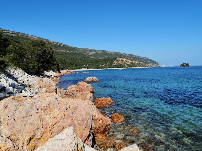 Sesimbra and Arrábida Natural Park: 1 Day Tour & Wine Tasting - Arrábida Natural Parks Natural Beauty