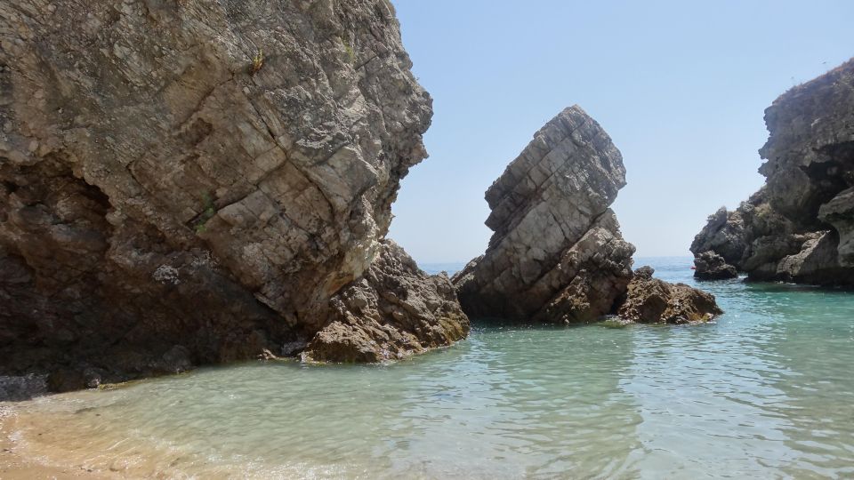 Sesimbra: Ribeiro Do Cavalo Beach Roundtrip Boat Transfer - Meeting and Departure