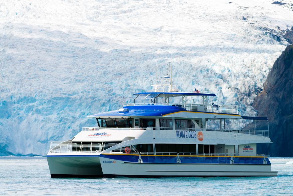 Seward: Kenai Fjords National Park 6-Hour Cruise - Lunch and Refreshments