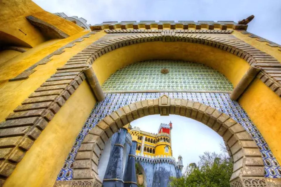 Sintra: Pena Palace, Cabo Da Roca, & Cascais. Guided Tour. - Visiting the Westernmost Point of Europe