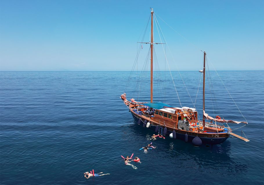 Skiathos: Wooden Sailboat Full- or Half-Day Trip With Meal - Boat and Amenities