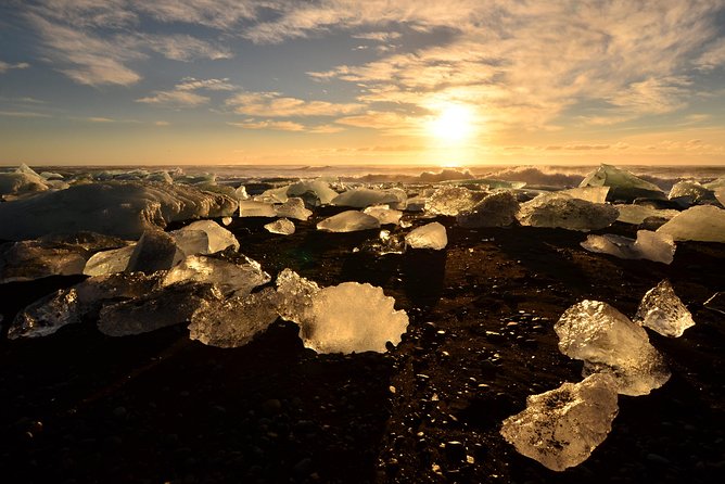 Small-Group Glacier Lagoon (Jokulsarlon) Day Trip From Reykjavik - Taking in Scenery