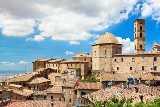 Small-Group San Gimignano and Volterra Day Trip From Siena - Family-Run Farm With Saffron Dishes