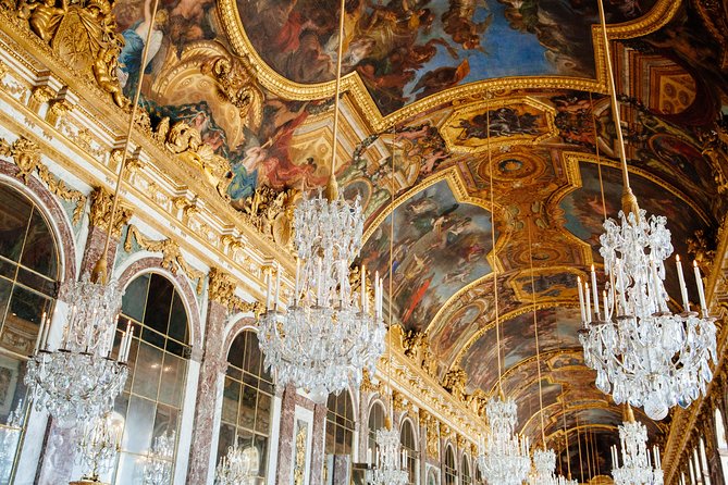 Small Group VIP Versailles Bike Tour From Paris With Kings Apartments Access - Explore Versailles Highlights