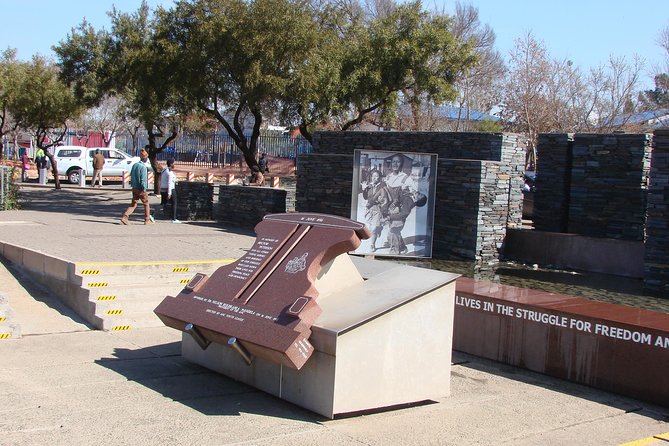 Soweto and Johannesburg & Apartheid Museum - Visiting the Apartheid Museum