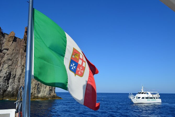 Stromboli By Night - Experiencing Strombolis Volcanic Activity