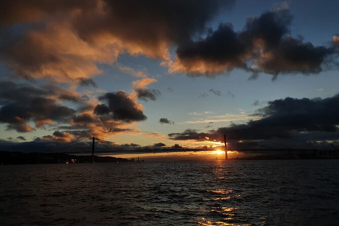 Sunset Group Tour in Lisbon With Welcome Drink - Meeting Point and Directions