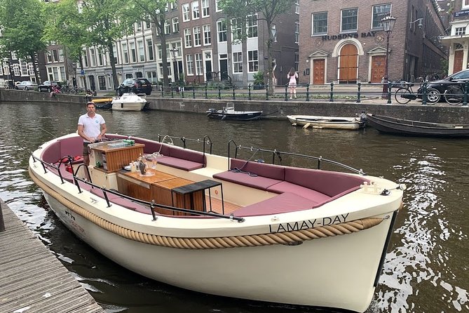 The Best Boat Trip Through the Amsterdam Canals - Exploring the Amsterdam Canals