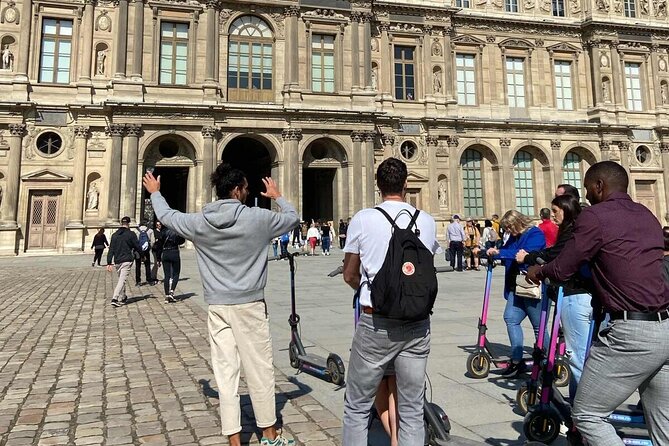 The Best Of Paris by E-Scooter - Guide and Group Size