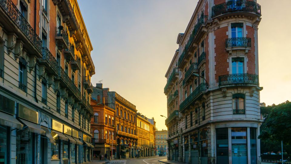 Toulouse: Highlights Self-Guided Scavenger Hunt & Tour - Navigating the Self-Guided Tour