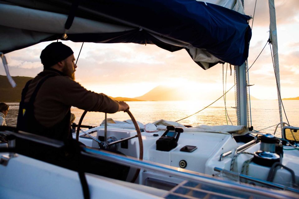 Tromsø: Midnight Sun or Sunset Sail - Inclusions and Amenities