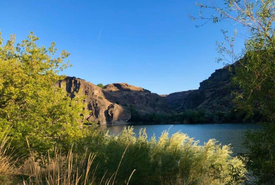 Twin Falls: Dierkes Lake Hike & Shoshone Falls Guided Tour - Dierkes Lake Hike