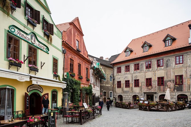 UNESCO Cesky Krumlov From Prague With Guided Tour and Transfer - Guided Tour of Cesky Krumlov