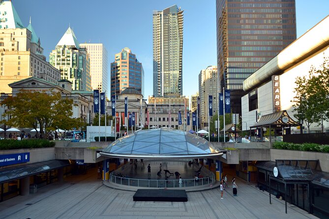 Vancouver's Urban Oasis: A Walking Tour - Vancouver Lookout Experience