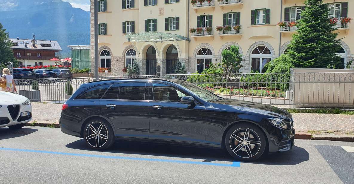 Venice Airport: Round Trip Private Transfer to Verona City - Vehicle and Driver