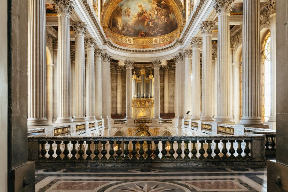 Versailles: Skip-The-Line Tour of Palace With Gardens Access - Meeting Point