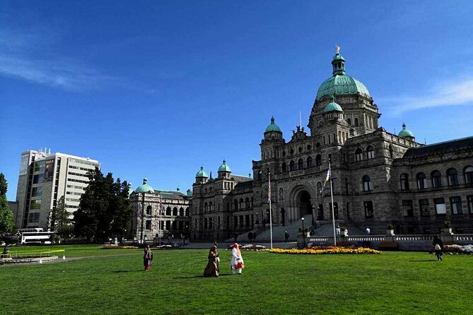 Victoria 1-Day Tour From Vancouver - Bilingual Tour Guide or Driver-Guide