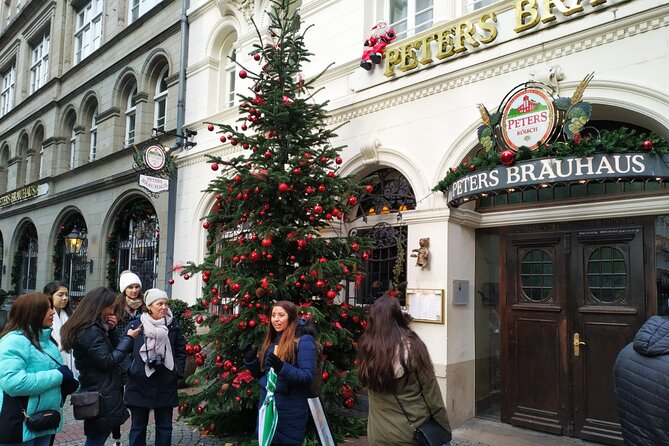 Walking Tour of Cologne: the Essential and Unmissable - Exploring Museums and Buildings