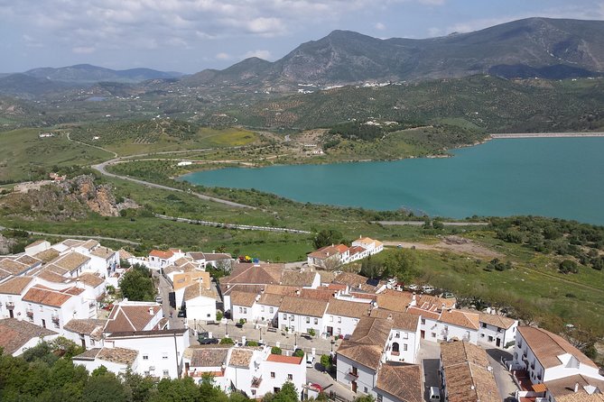 White Villages and Ronda Guided Day Tour From Seville - Meeting and Pickup