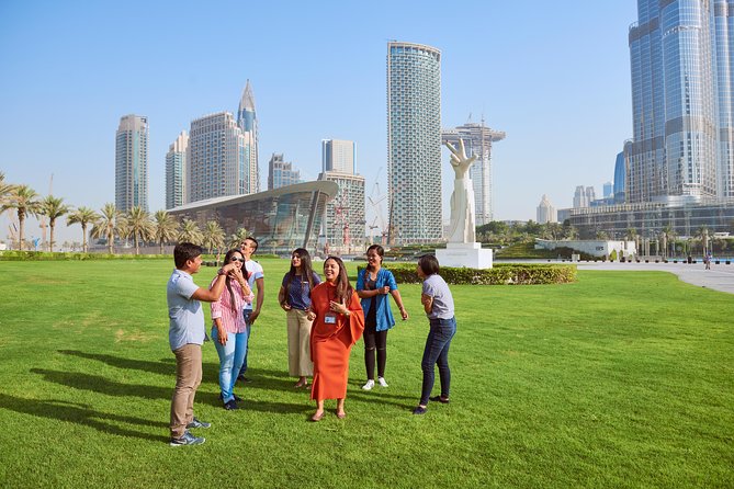 Wings of Dubai: Downtown Dubai Art & Architecture Tour - Dubai Malls Dazzling Fountain