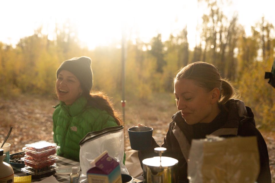 Yellowstone: Winter Wildlife & Snowshoe Adventure - Delicious Picnic Amidst Serenity