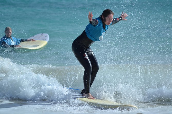 1 Day Surf Lesson Beginner - Suitable for Beginners