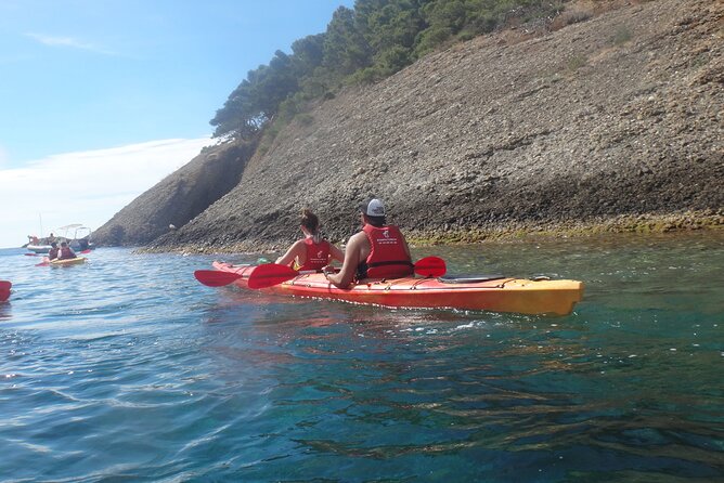 3h Kayak Tour at Calanques National Park - Accessibility and Restrictions