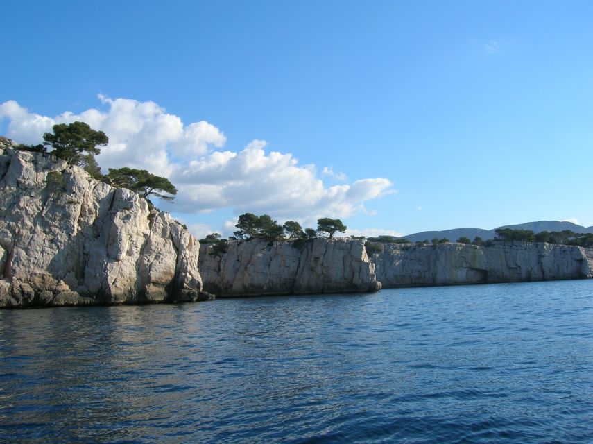 Aix-en-Provence: Cassis Boat Ride and Wine Tasting Day Tour - Scenic Route Des Crêtes