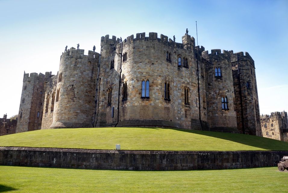 Alnwick Castle and Scottish Borders Tour From Edinburgh - Meeting Point and Directions