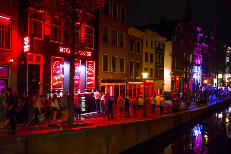 Amsterdam Red Light District: Walking Tour With Audio Guide - Group Discounts