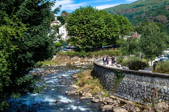 Andorra, France and Spain: The Original Three Countries Tour - Group Size and Language