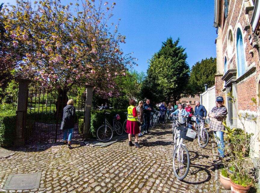 Antwerp: City Highlights Group Bike Tour With a Guide - Pricing and Cancellation