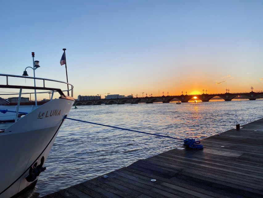 Aperitif-Guided Cruise 'Wine and Cannelé' - Merchant Port History