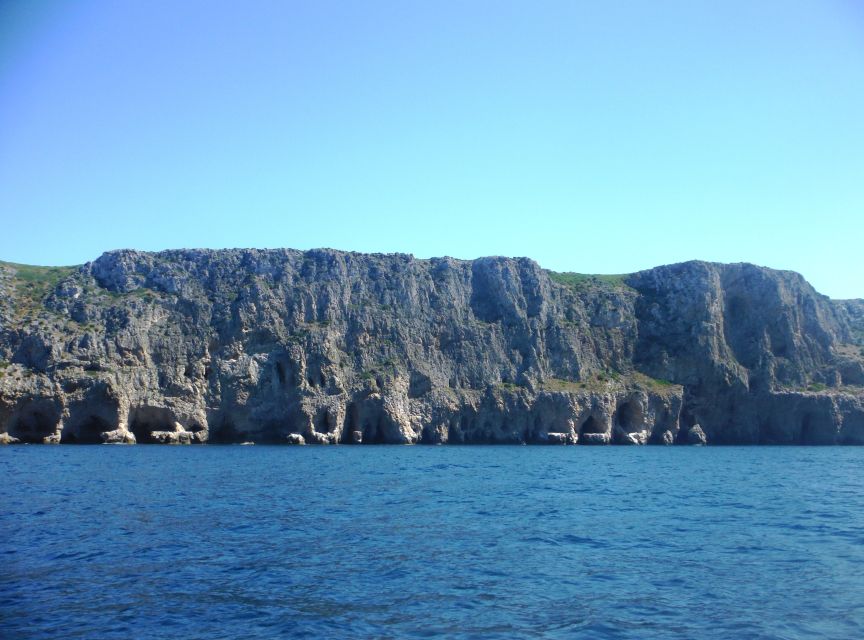 Arrábida: Ribeira Do Cavalo Beaches and Caves Boat Tour - Exploring Tranquil Waters