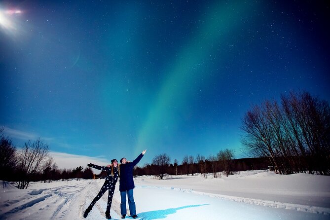 Aurora Borealis Quest: Private Yukon Nighttime Tour - Tour Participation and Group Size