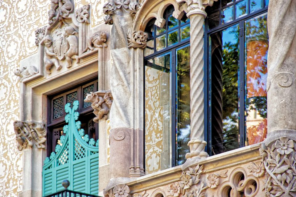 Barcelona: Private Architecture Tour With a Local Expert - Exploring the Citys Architectural Evolution