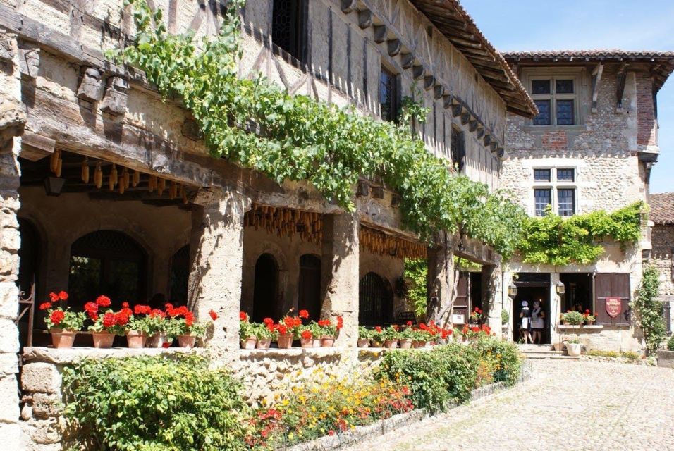 Beaujolais - Pérouges: Full Day Shared Trip - Exploring Picturesque Pérouges