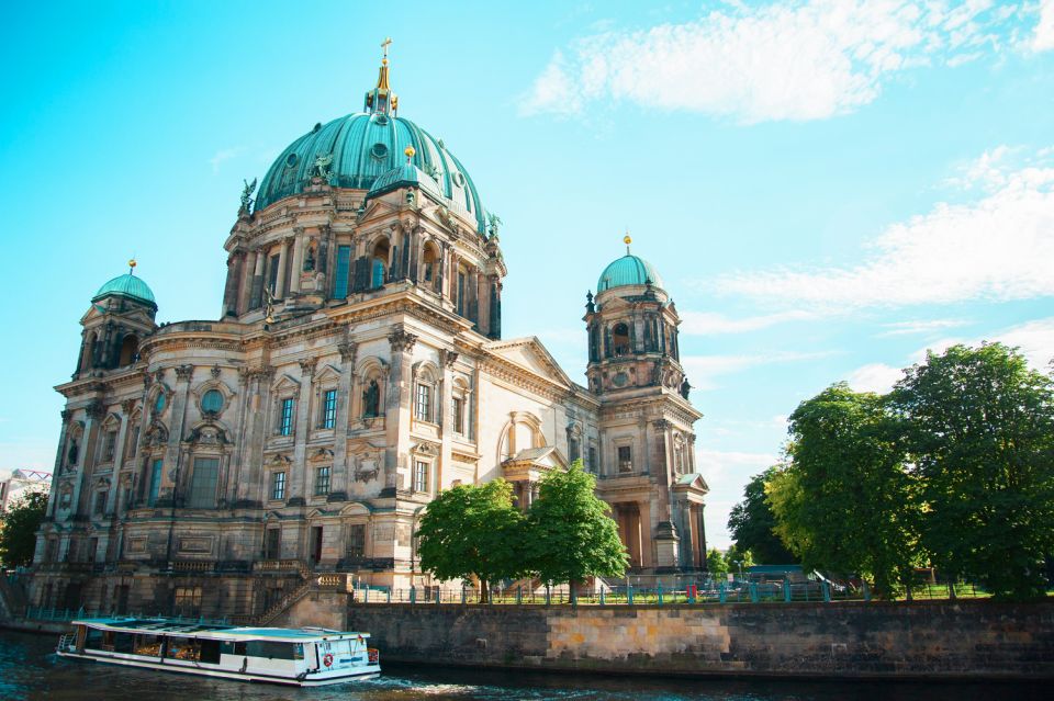 Berlin: 1-Hour Guided Tour of the Historic Center - Booking and Availability