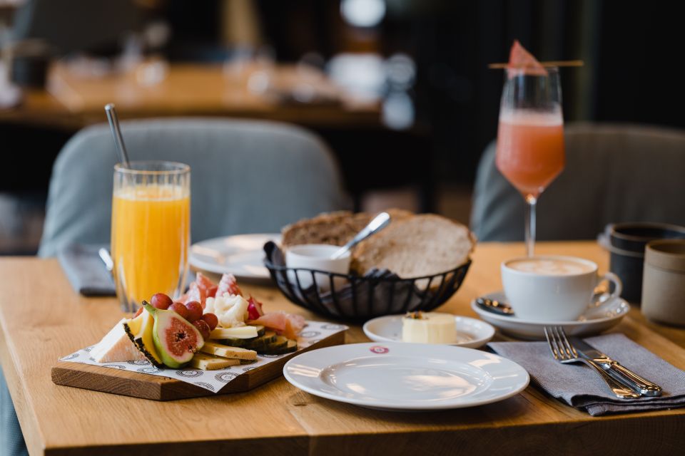 Berlin: Fine Dining Breakfast With Champagne in Schoneberg - Cancellation and Accessibility Details