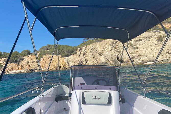 Boat Rental in the Coast of Santa Ponsa - Private Tour and Activity