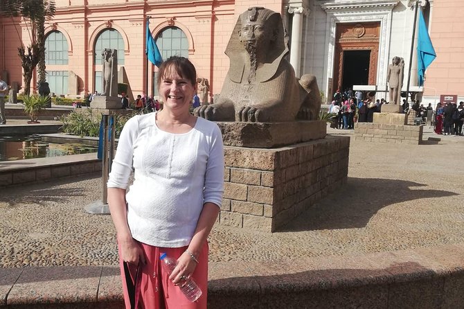 Cairo Pyramids and Egyptian Museum Tour - Highlights of the Pyramids