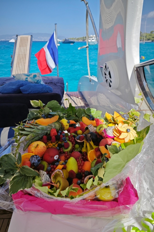 Cannes: Watch the Fireworks From the Boat. Unique Experience - Multilingual Host or Greeter