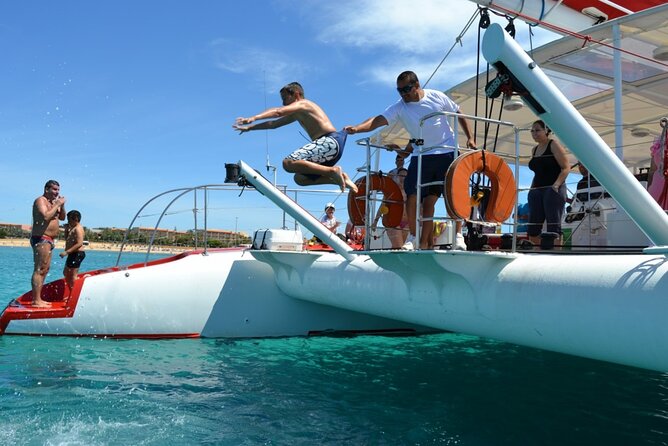 Catamaran Half-Day Cruise From Caleta De Fuste - Group Size and Capacity