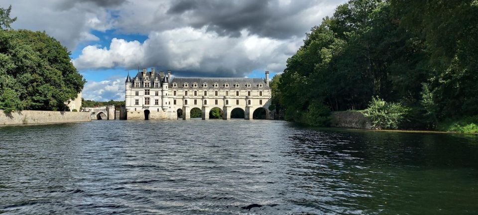 Chambord and Chenonceau Day Trip With Licensed Guide - Booking and Pricing