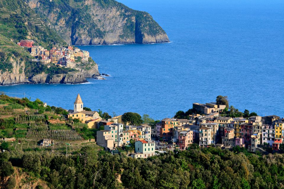 Cinque Terre: Full-Day Private Tour From Florence - Exploring Corniglia