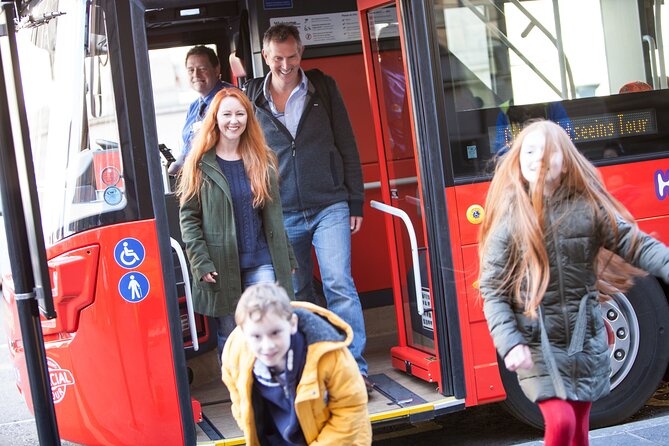 City Sightseeing Edinburgh Hop-On Hop-Off Bus Tour - Multilingual Audio Commentary