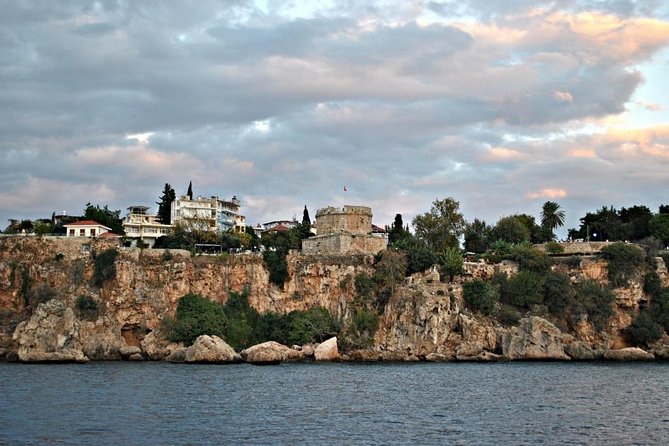 City Tour of ANTALYA With Boat 1 Hours. (The Place to Be Seen) - Enjoy Engaging Guided Commentary