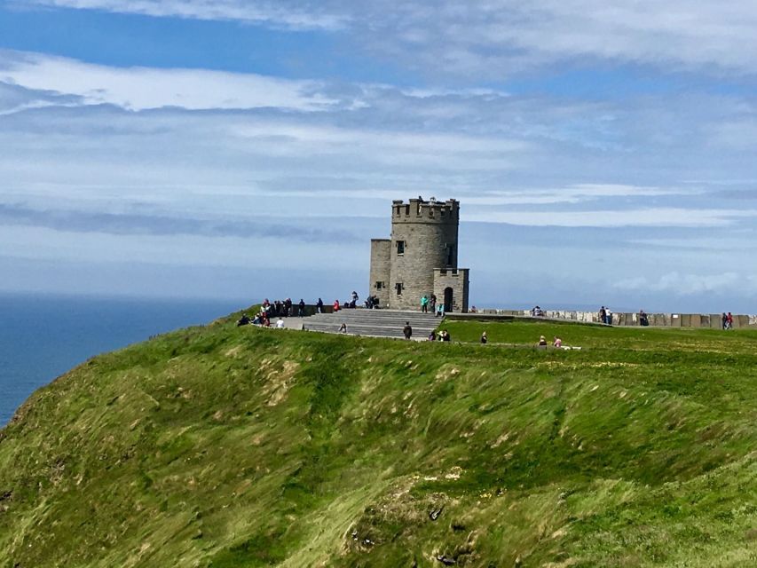 Cliffs of Moher and Galway Tour in Italian or Spanish - Visiting the Cliffs of Moher