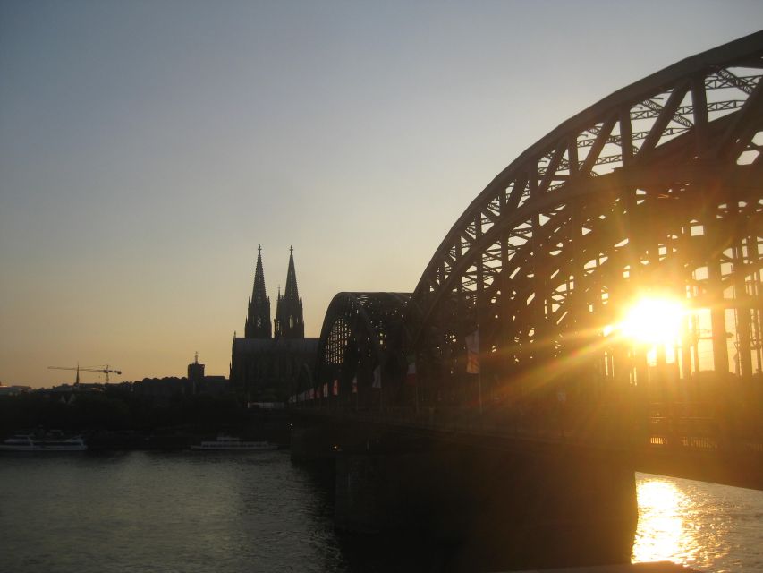 Cologne: Rickshaw Picnic and Park Tour, 2 Pers - Wheelchair Accessibility