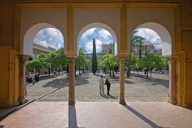 Cordoba Mosque & Jewish Quarter Guided Tour With Tickets - Tour Group Size and Cancellation Policy